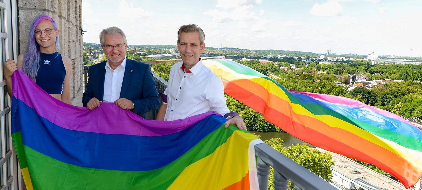 Mülheim hisst Flagge zum CSD