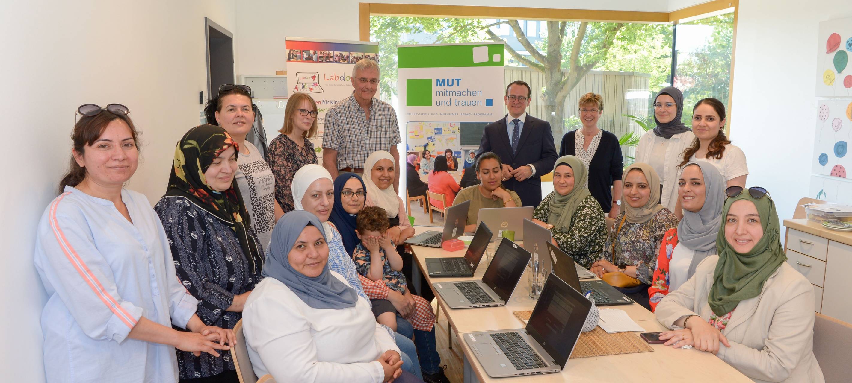 Testlauf mit Laptops in Styrumer Café