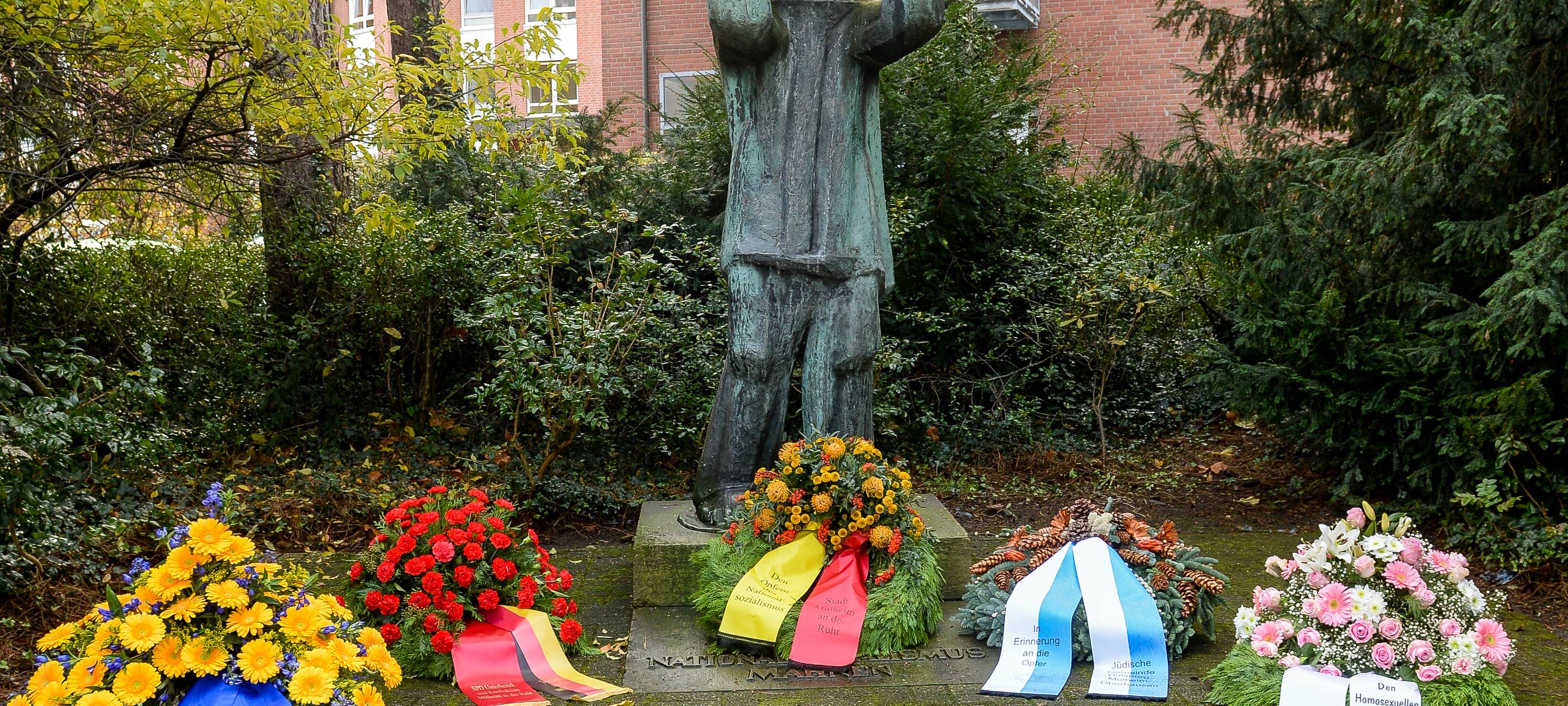 Gedenkstunde am Mahnmal im Luisental