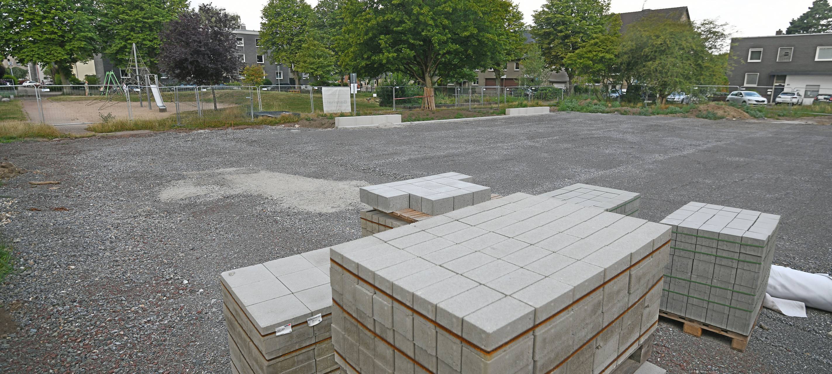 Anne-Frank-Platz bis Ende November dicht