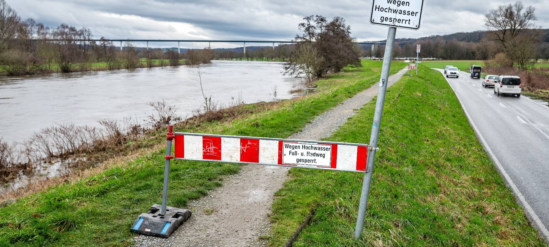 Hochwasser erreicht Mülheim- erste Sperrungen