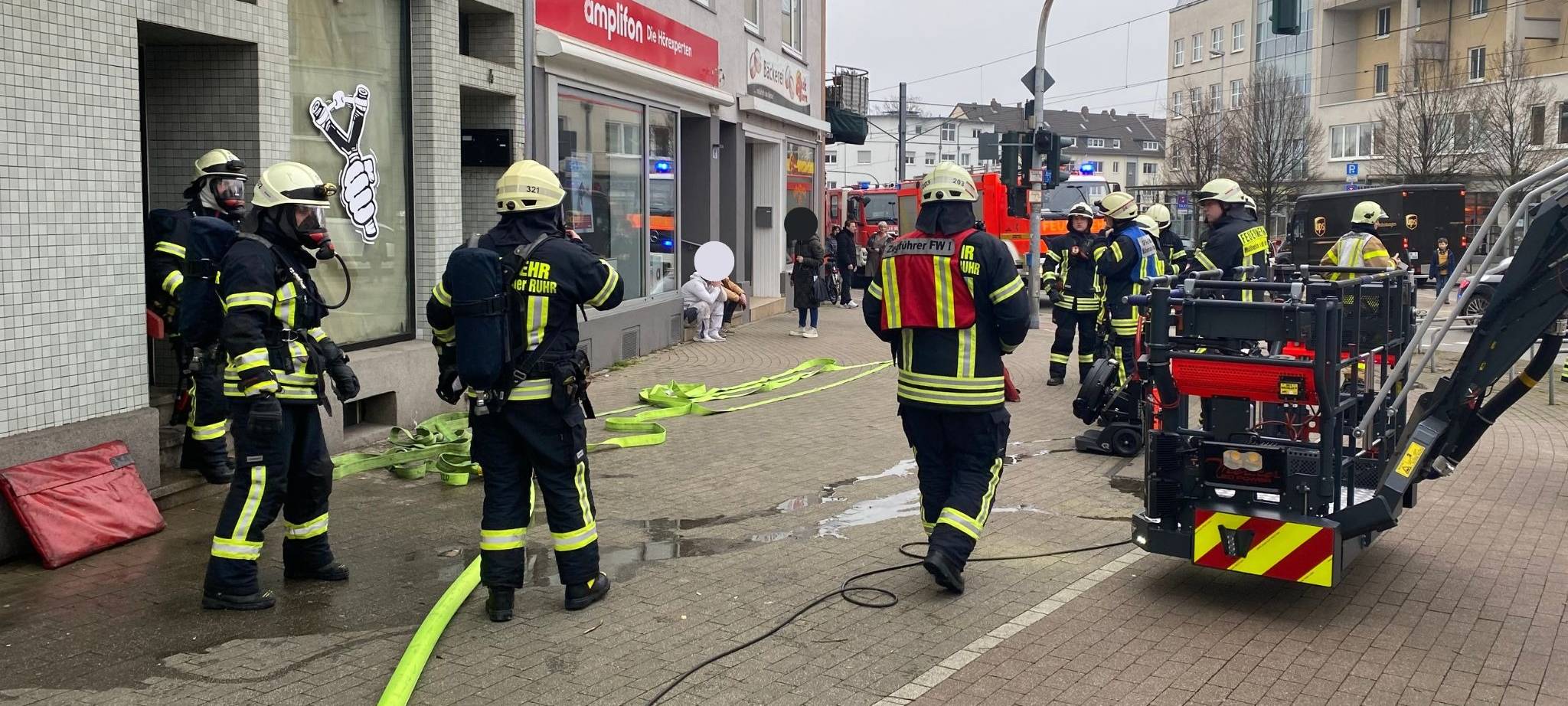 Klebstoff sorgt für Feuerwehreinsatz