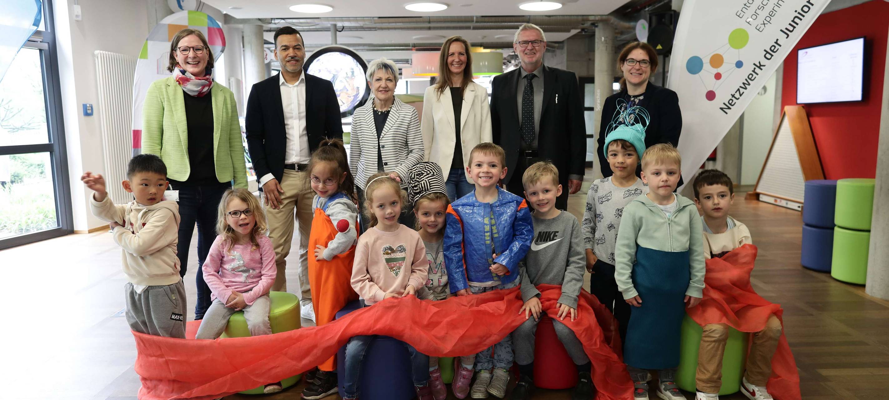 Junior Unis starten gemeinsamen Wettbewerb