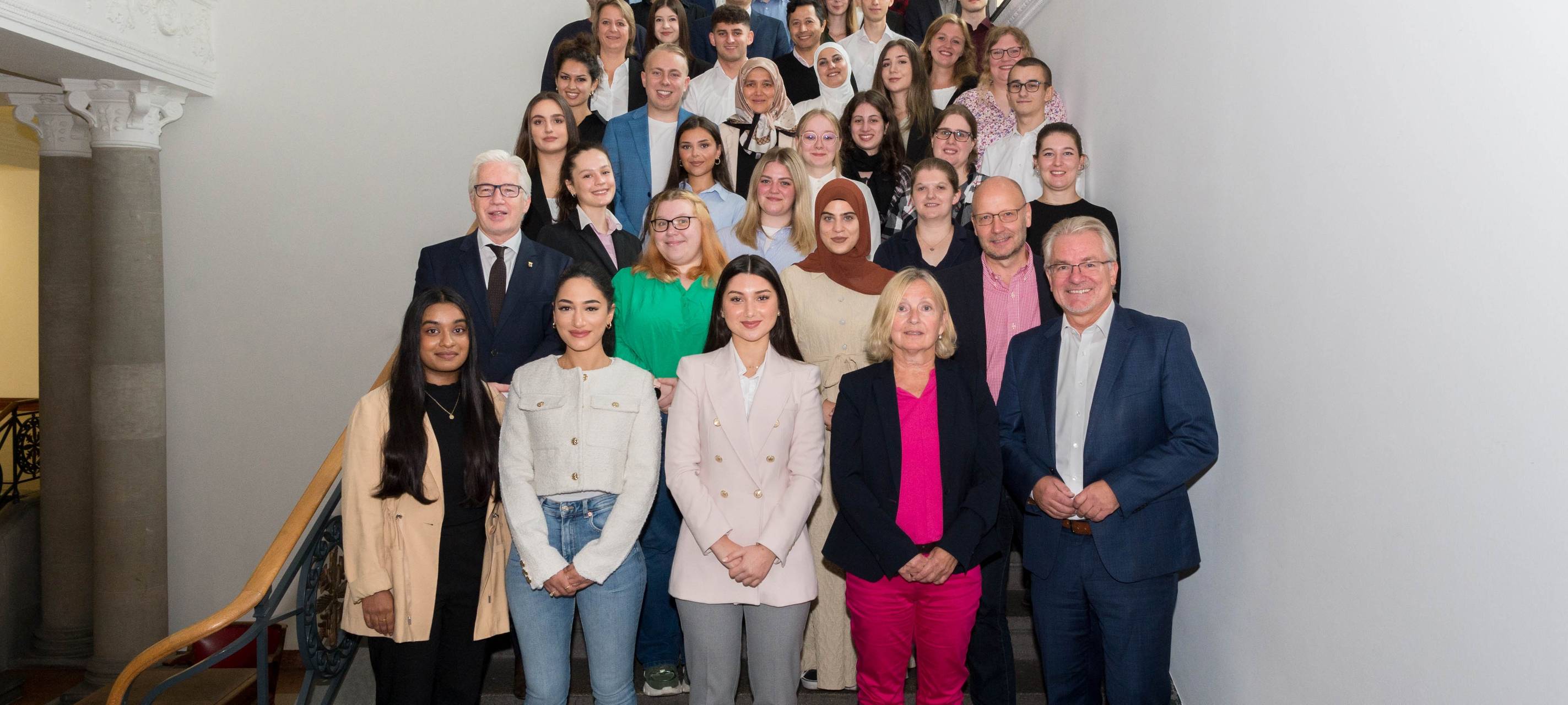 Ausbildungsstart: Noch viele Bewerber auf der Suche