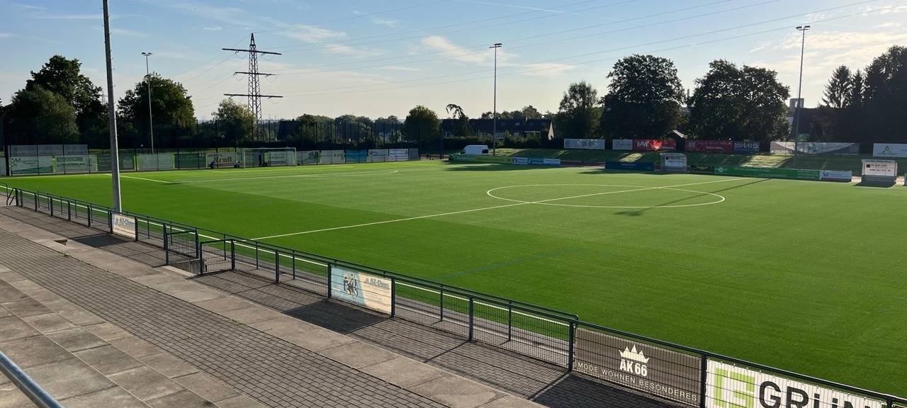 Neuer Kunstrasen für VfB Speldorf
