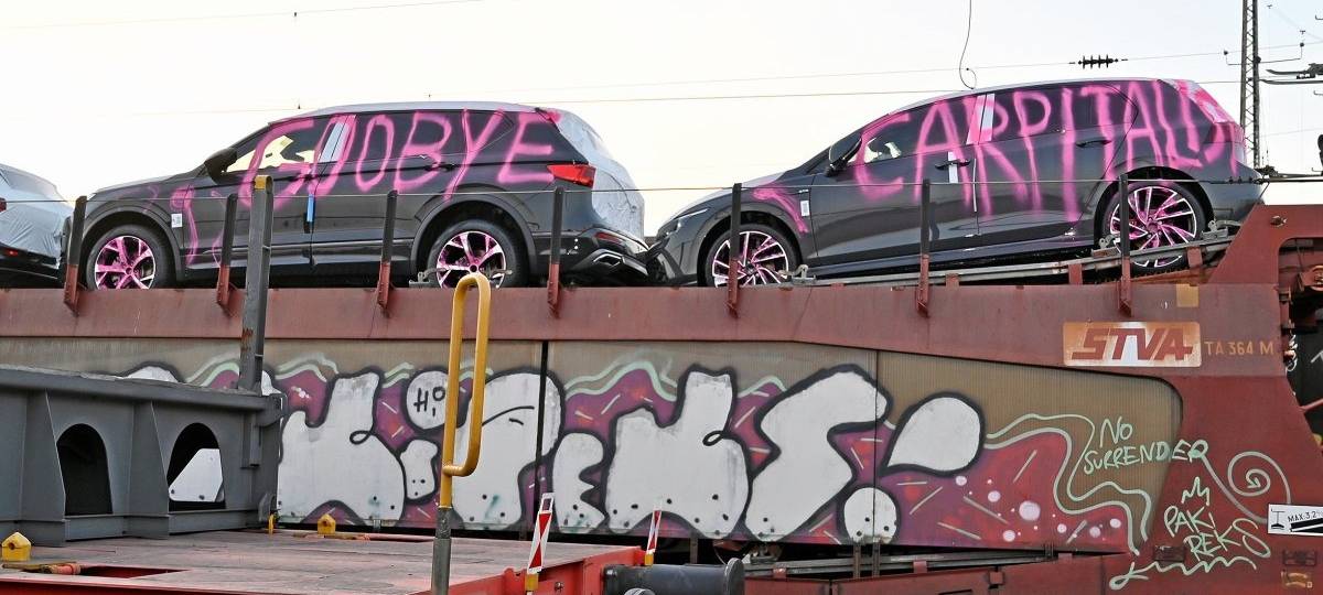 Ermittlungen nach Sprüh-Attacke auf Autos