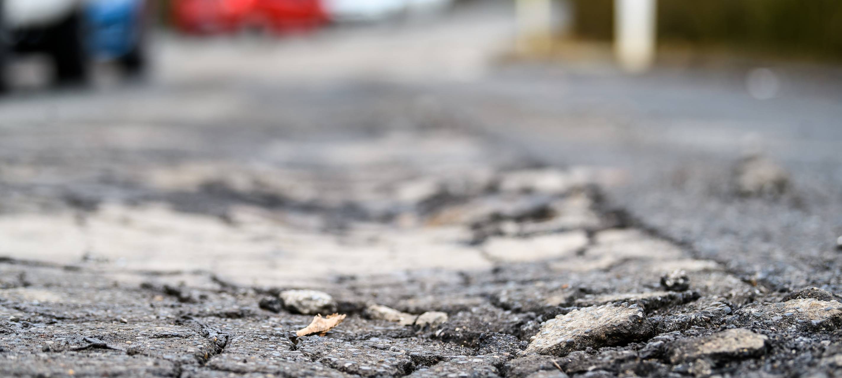 Verkehrsbehinderungen auf zwei weiteren Straßen