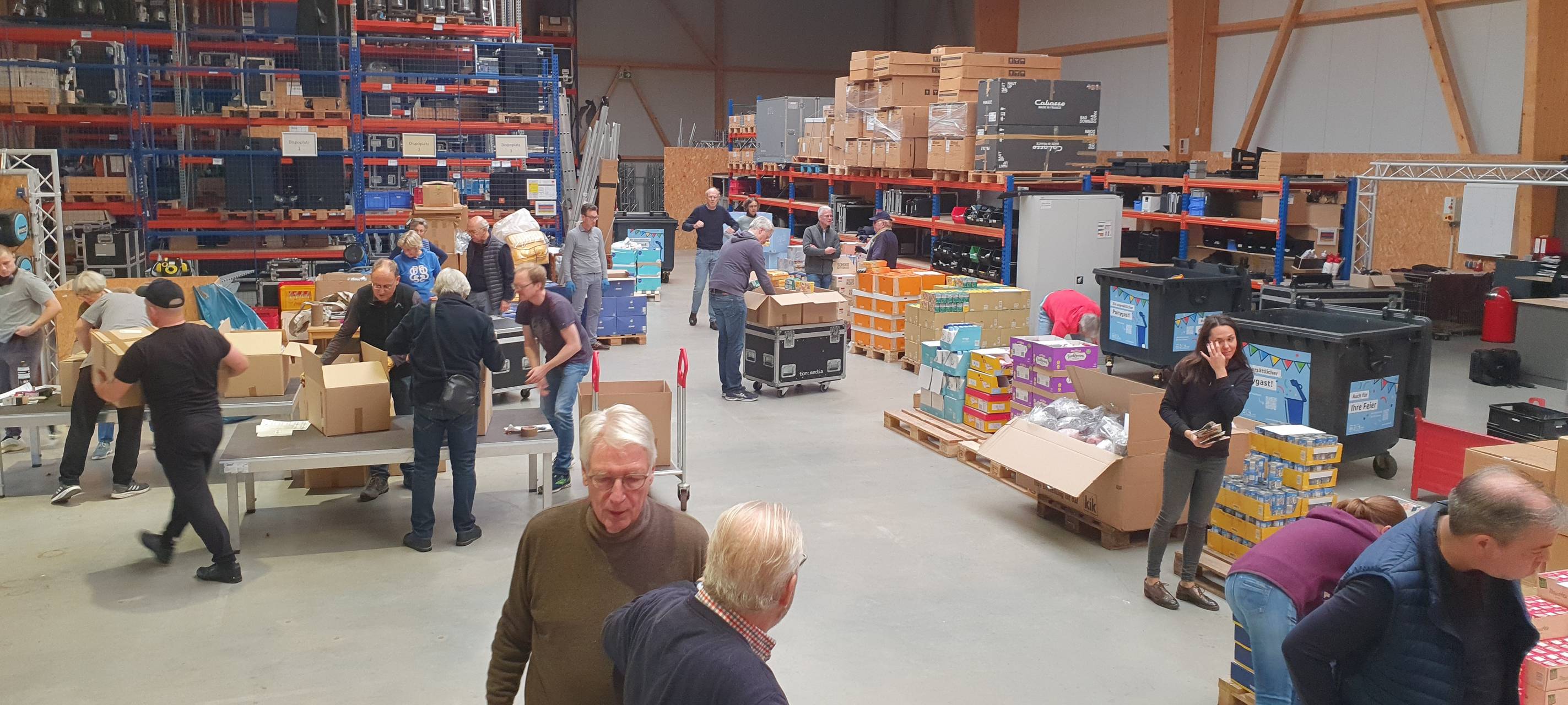 Hilfsgüter rollen wieder Richtung Ukraine