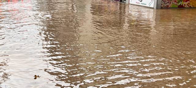Wichtige Straße in Essen wird zum Fluss