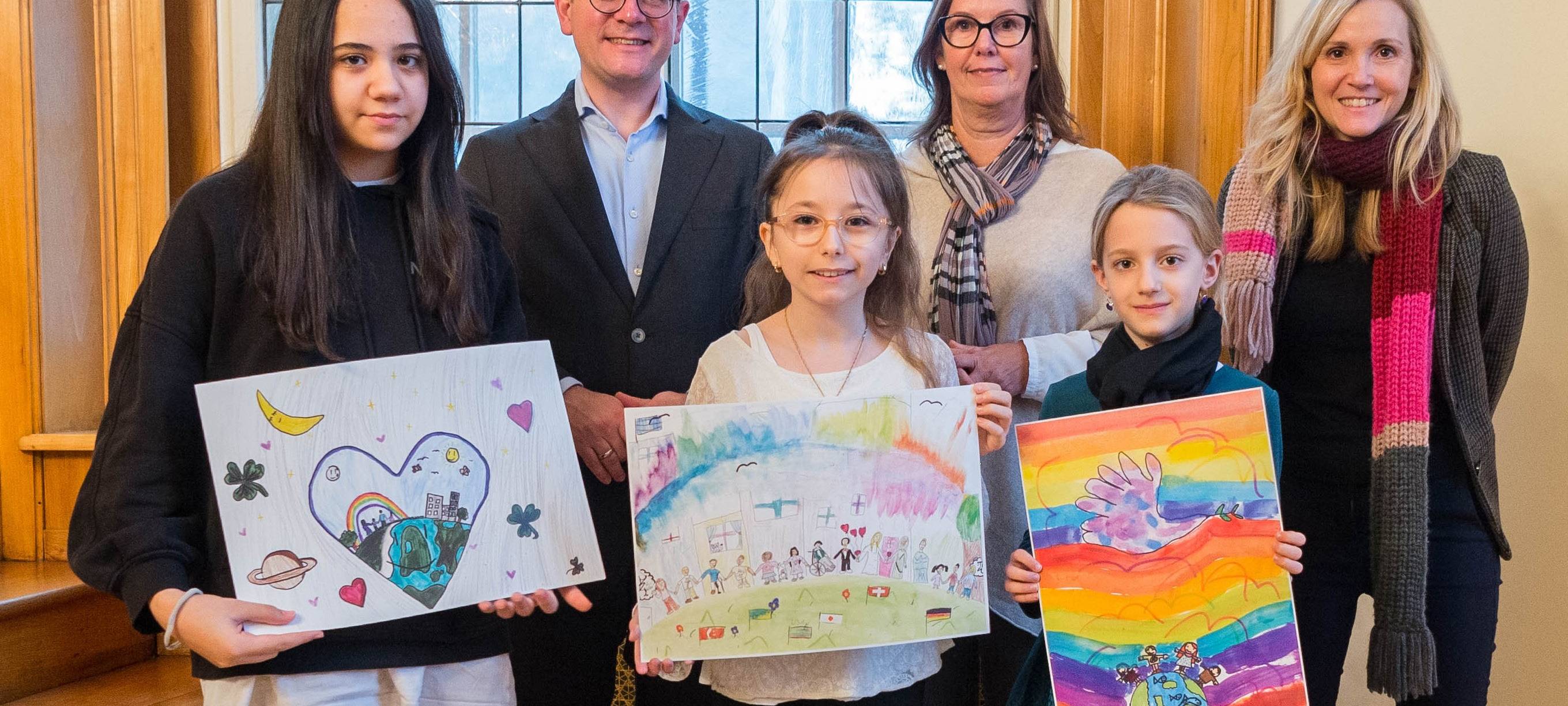 Preisträger Malwettbewerb "Friedliche Stadt" gekürt