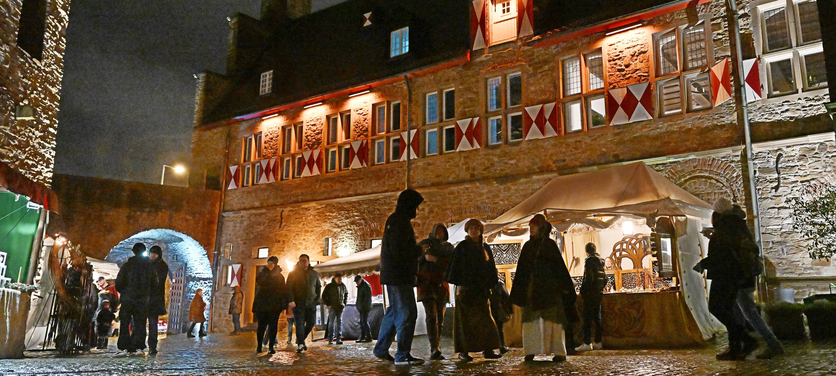 Teil 2 der Broicher Schloßweihnacht