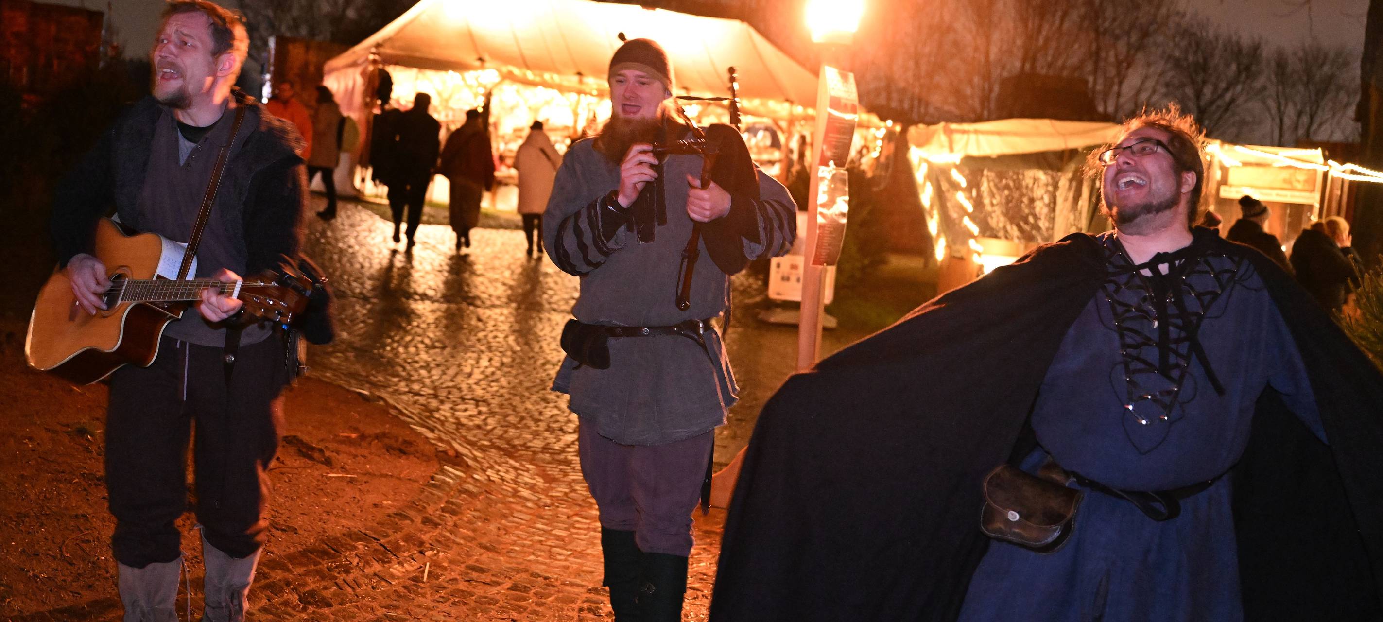 Teil 2 der Broicher Schloßweihnacht