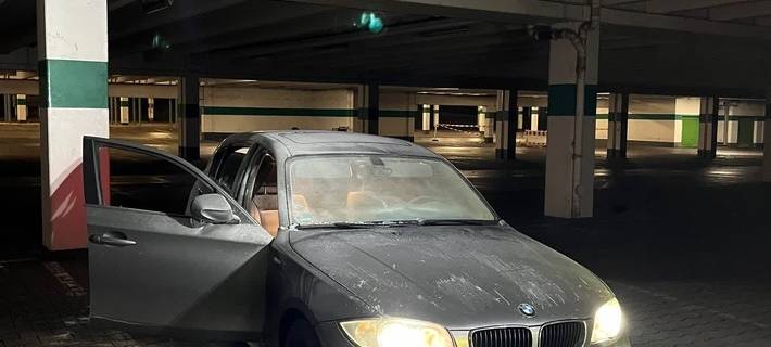 Unbekannte brechen mit Auto in RRZ ein