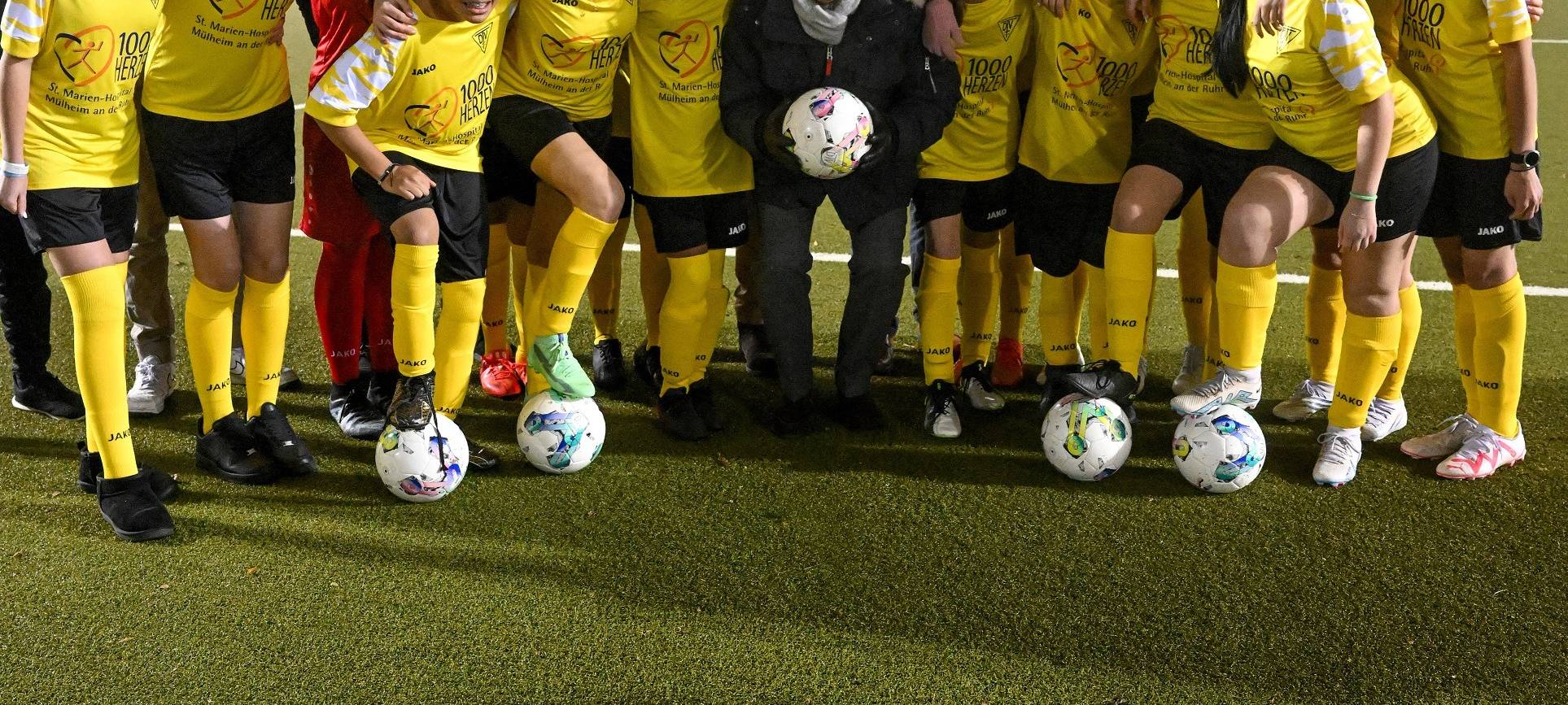 Neue Trikots für TV Dümpten