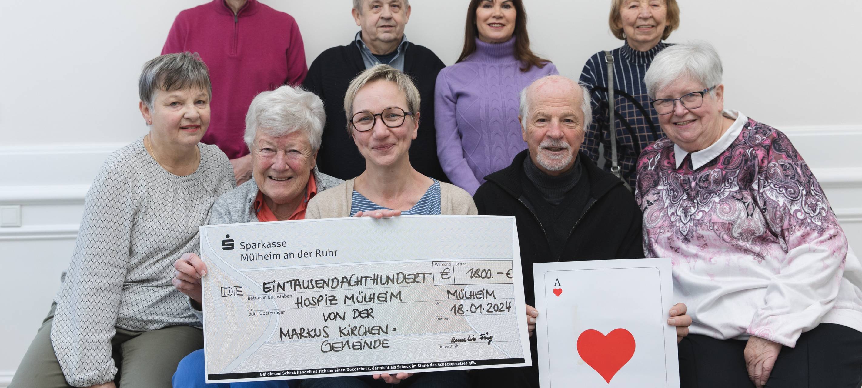 Skatrunde spendet 1.800 Euro an Hospiz