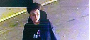 Fahndung: Jugendliche zünden Hotel-Mülltonnen in Essen an