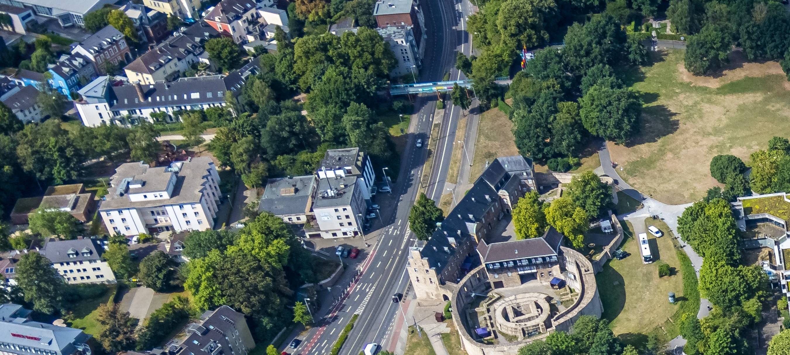 Sperrung: MüGa-Brücke und Grünanlage Fossilienweg