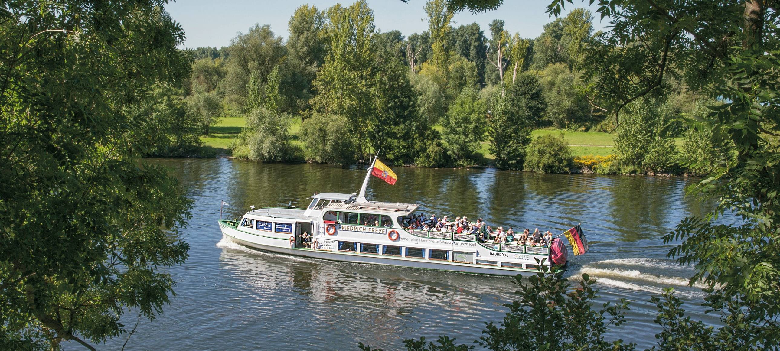 Tageskreuzfahrten mit der Weißen Flotte
