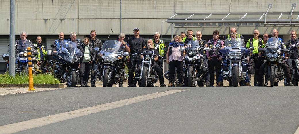 Solidarität: Sternfahrt für attackierte Einsatzkräfte in Ratingen