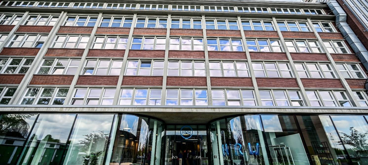 Startups präsentieren sich am Demo Day