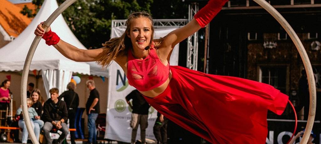 Vier Mal Straßentheater auf der Freilichtbühne