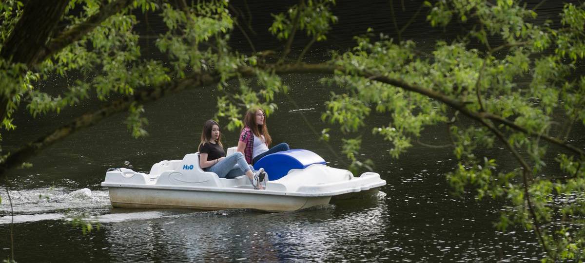 Polizei kapert Tretboot auf der Ruhr, um Verletzen zu retten