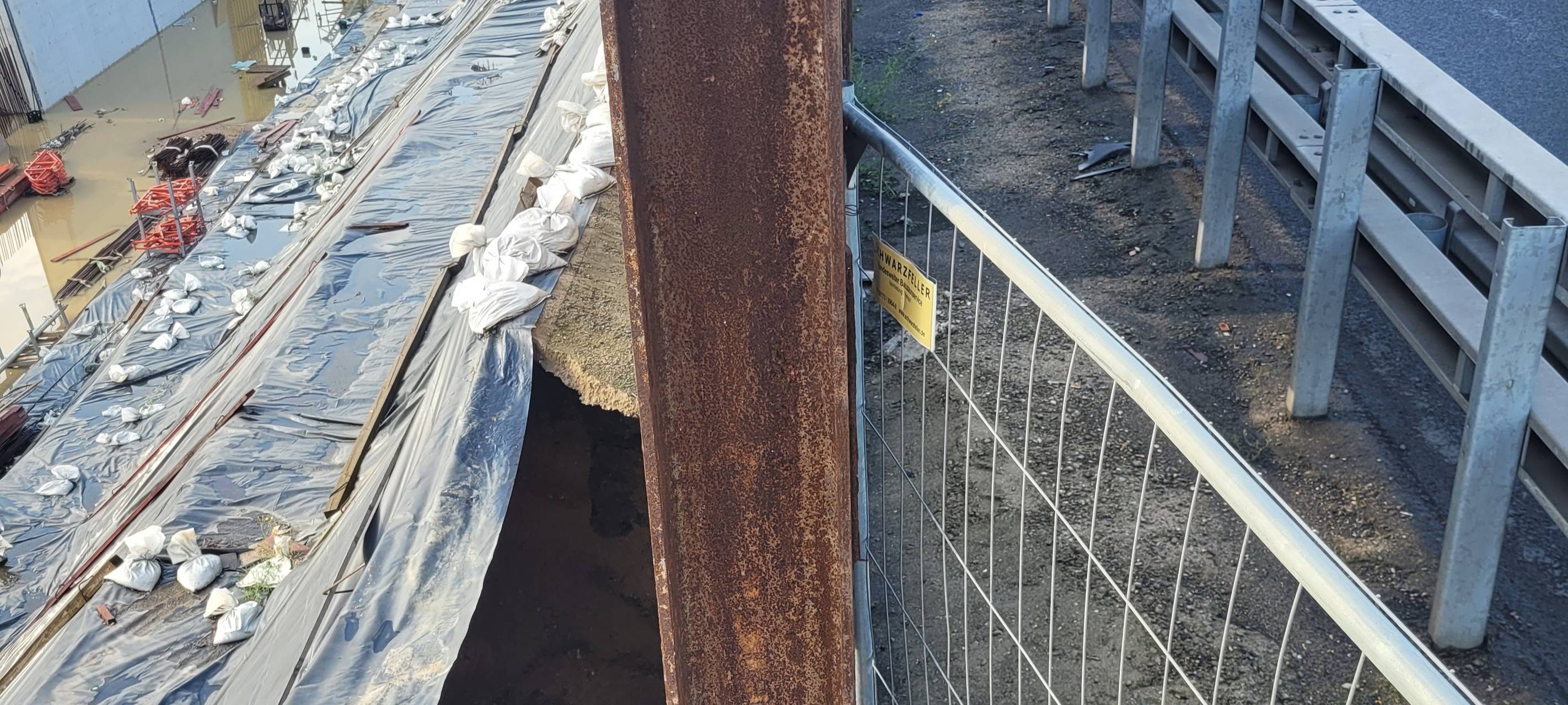 UPDATE: Böschung an A3 nach Unwetter abgesackt