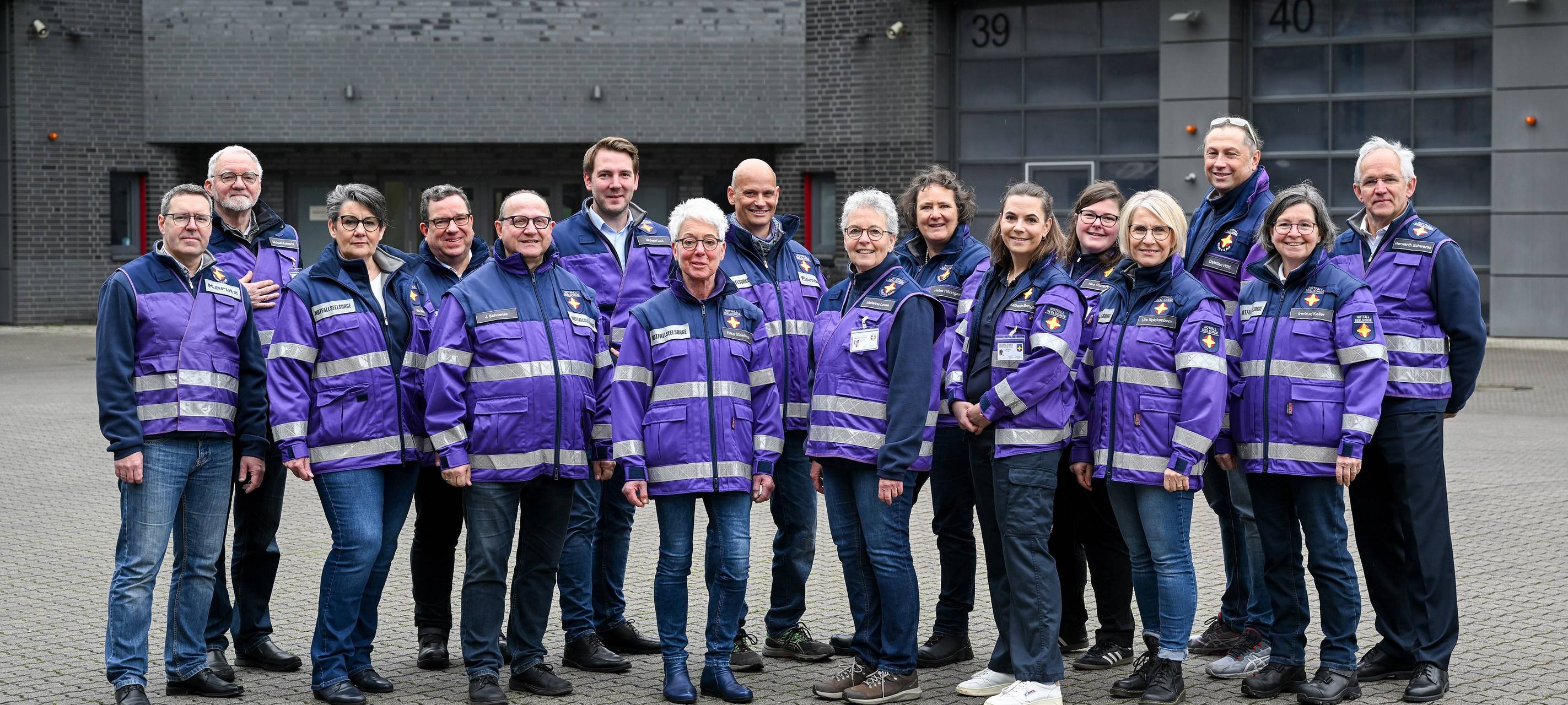 Neue Einsatzjacken für Notfallseelsorge