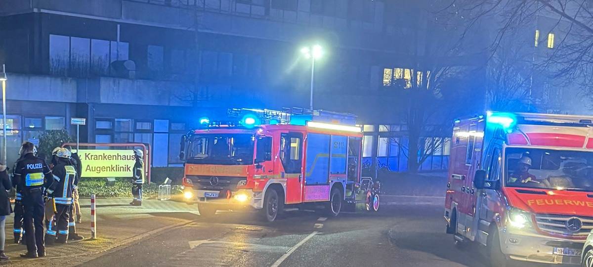 Großeinsatz: Feuer im EKM gelöscht
