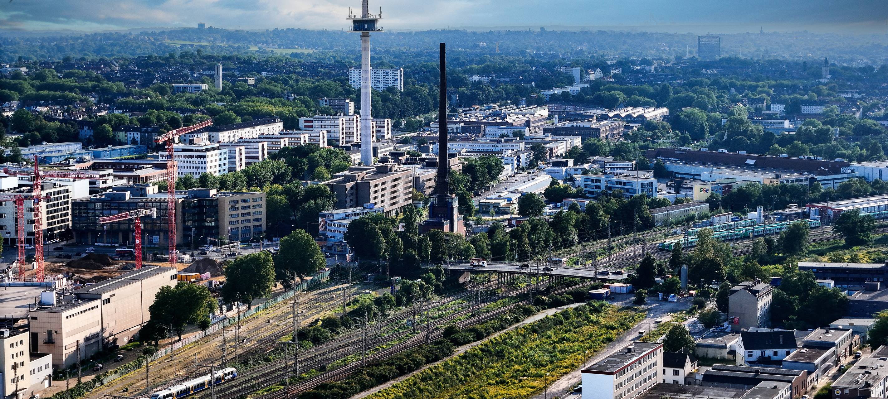 Graffiti: Mülheimer bewirft Bahnmitarbeiter mit Dose