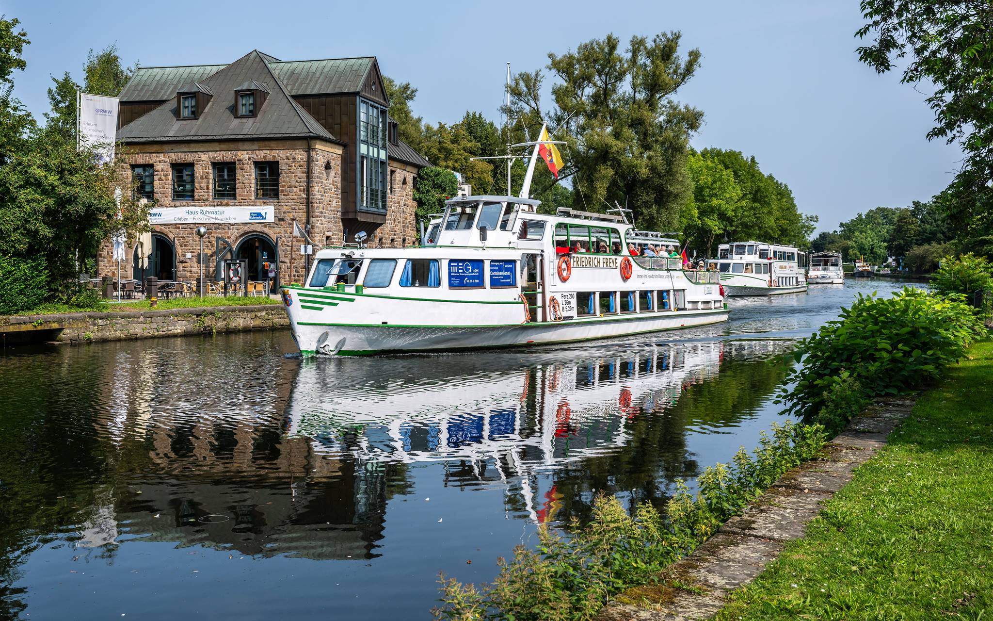 Weiße Flotte legt wieder ab