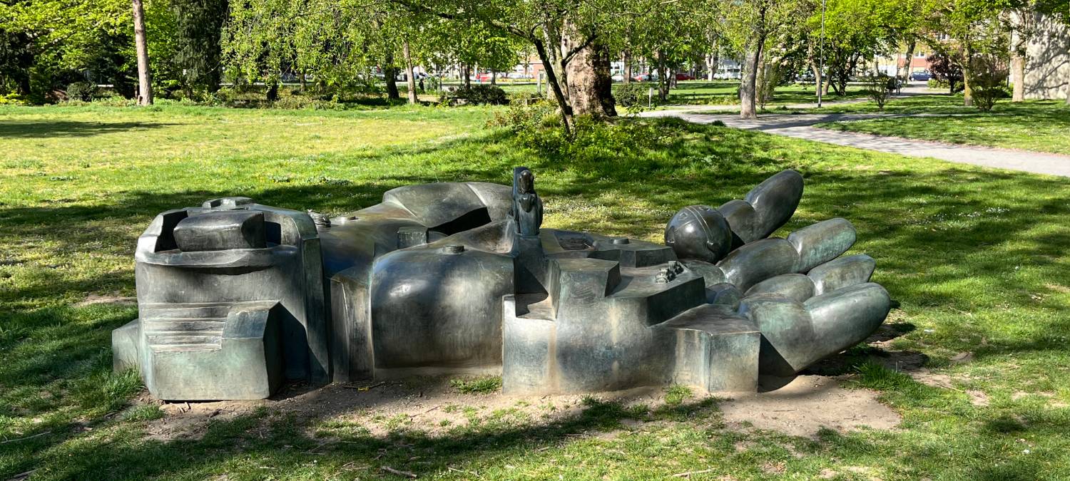 Duisburg: Unbekannte klauen 500 Kilo schwere Skulptur