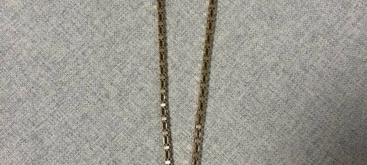 Raub bei Schmuckverkauf – Polizei sucht Zeugen