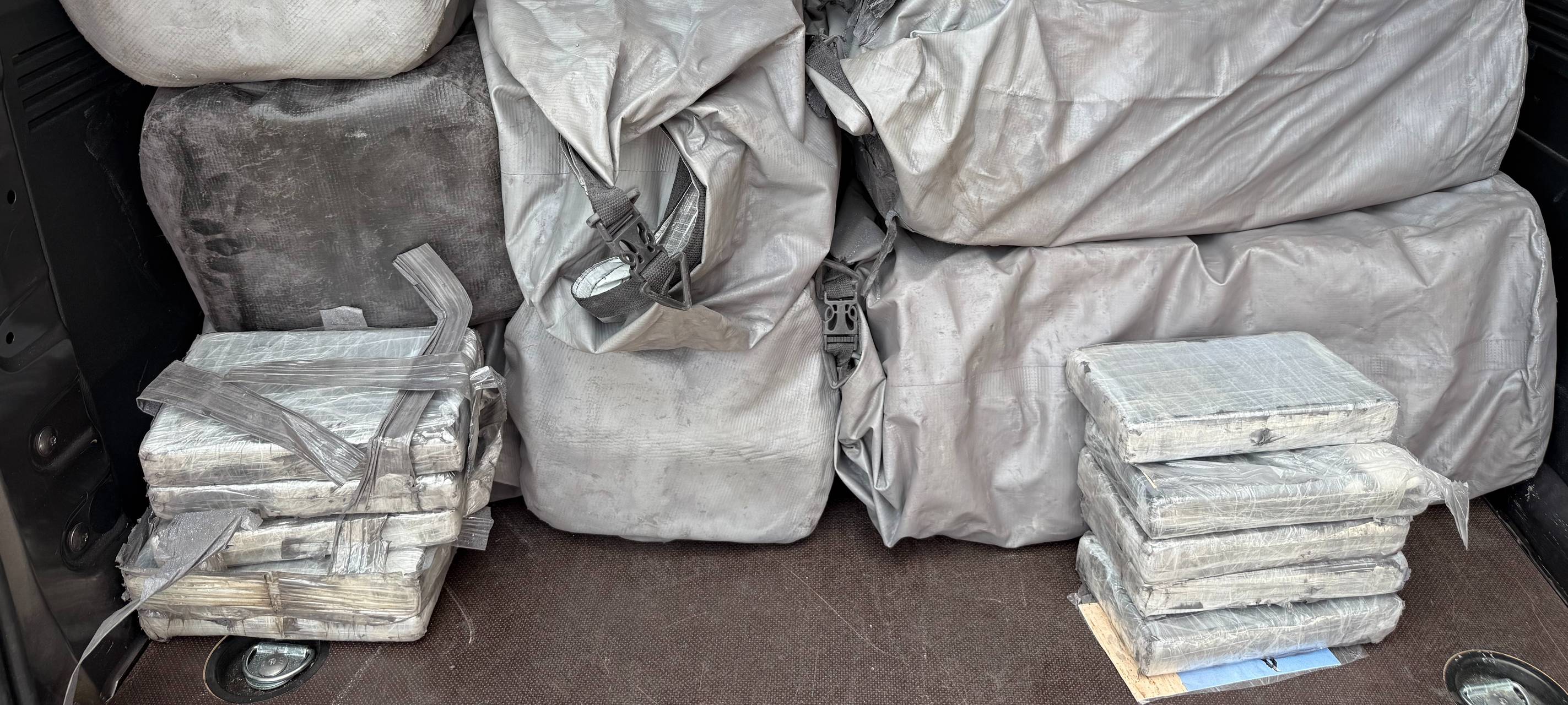 Duisburg: Zoll stellt eine halbe Tonne Kokain sicher