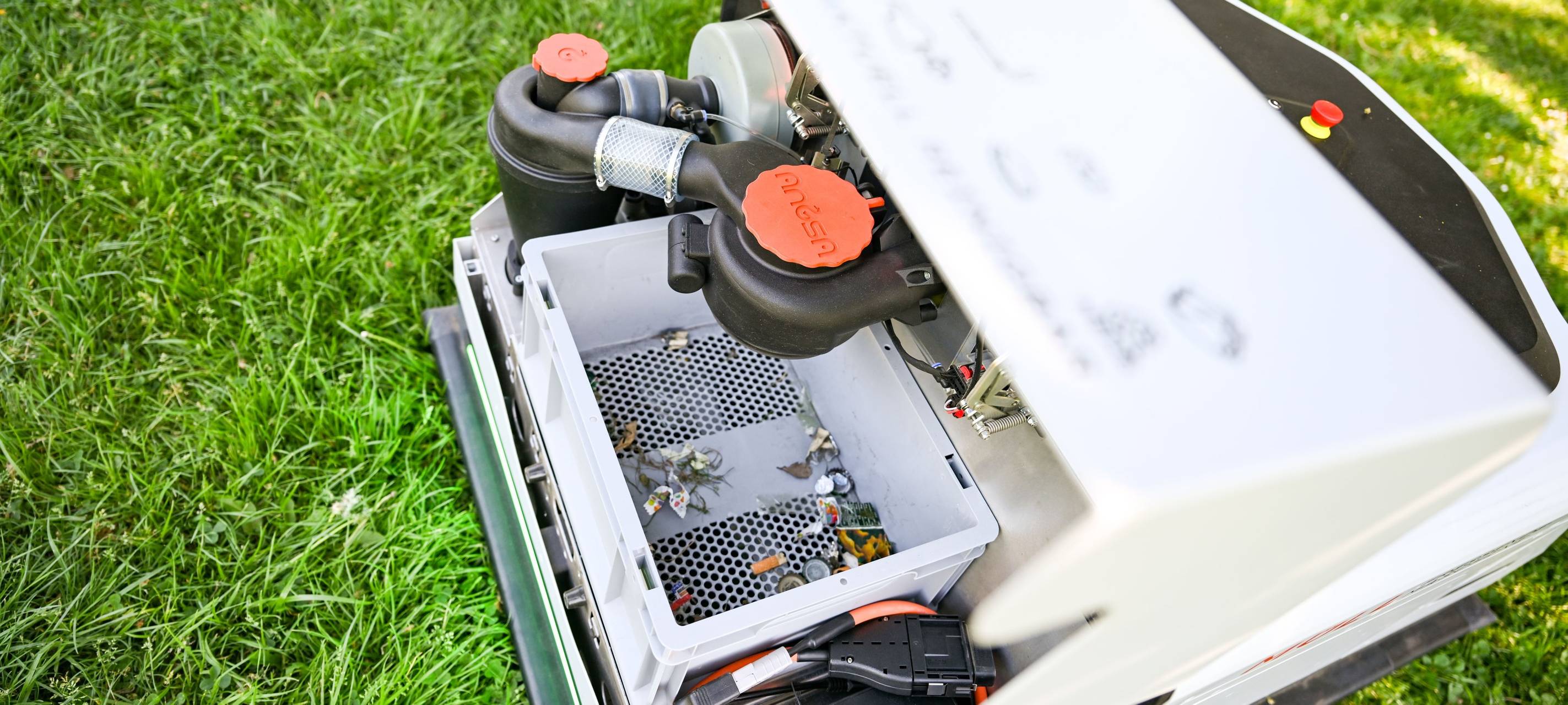 MEG: Roboter sorgt für saubere Wiesen