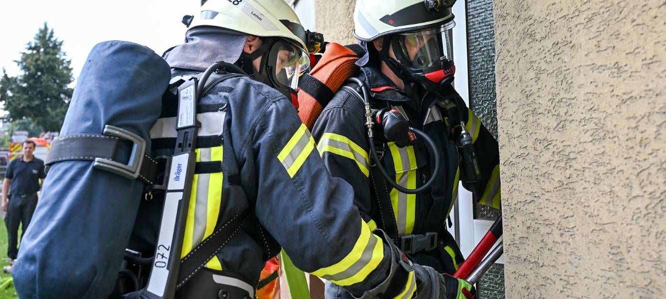 Feuerwehr übt in SWB-Häusern