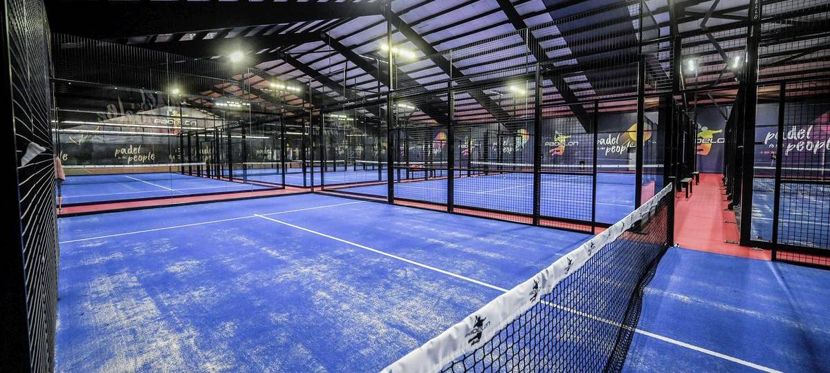Neue Padel-Halle eröffnet in Dümpten
