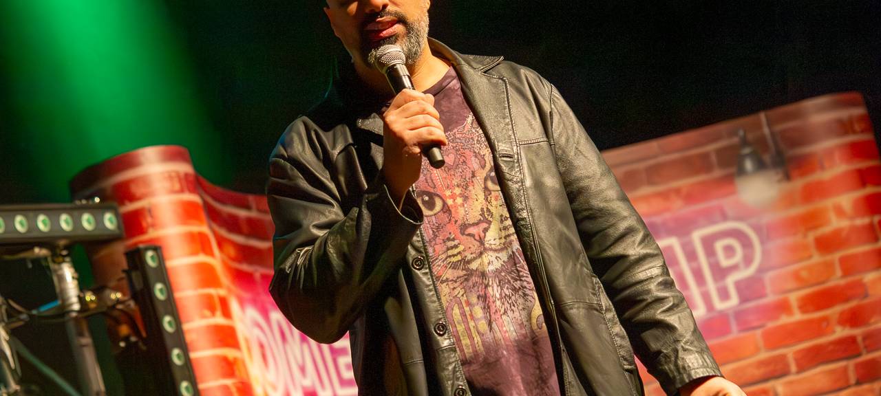Das Comedy Camp 2025 war in Legden im Dorf Münsterland. Auf der Bühne zu sehen: Abdelkarim