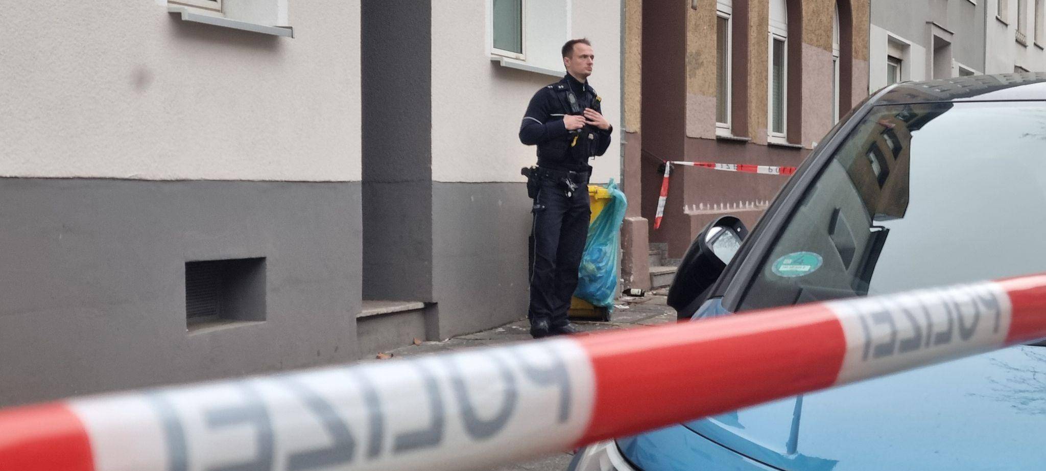 Frau und Baby tot aufgefunden – Vater tatverdächtig