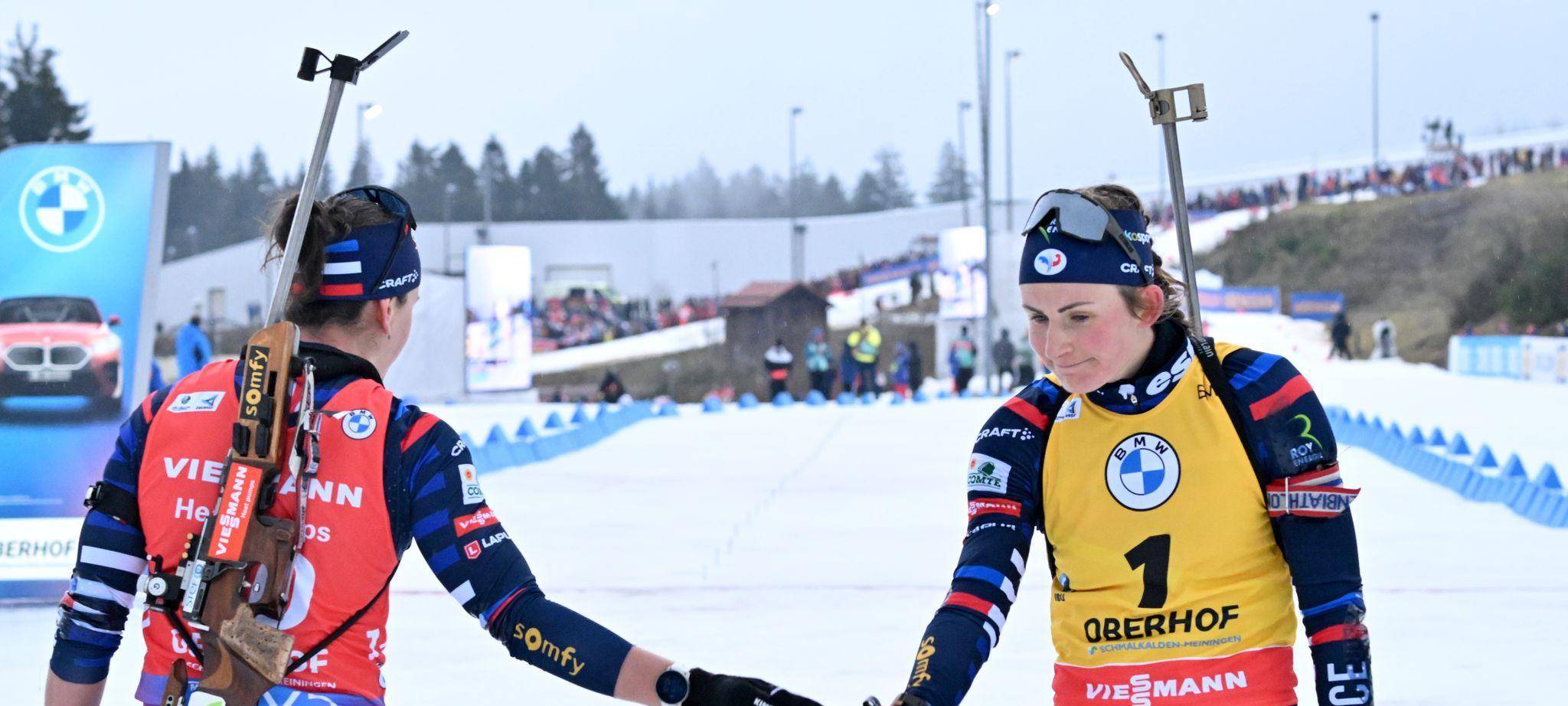 Julia Simon und Justine Braisaz-Bouchet (r)