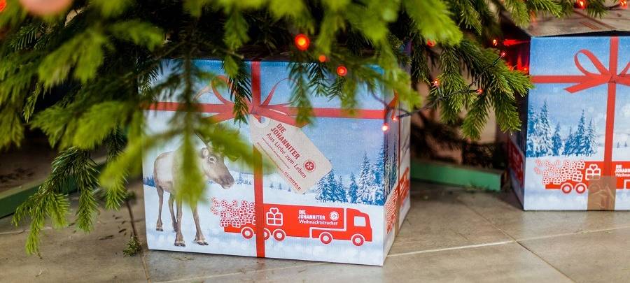 Johanniter-Weihnachtstrucker sammelt Spenden in Mülheim