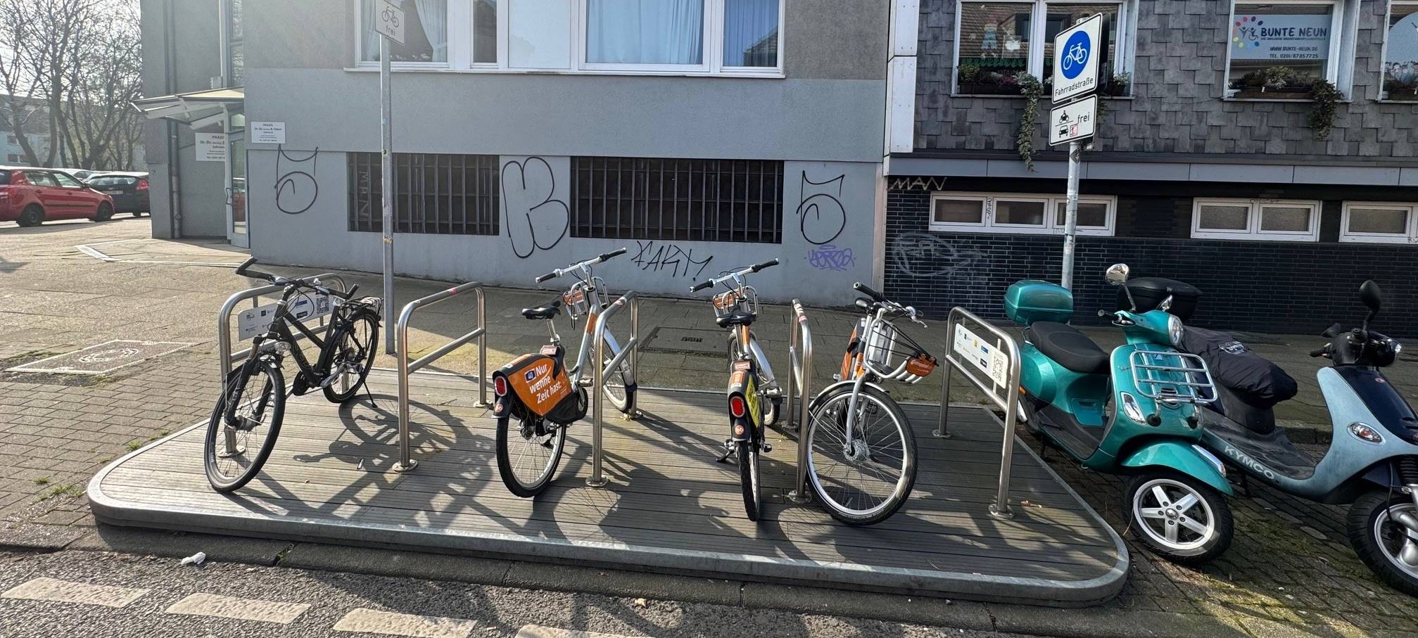 Stadt testet mobile Fahrradplattformen in Saarn und Selbeck