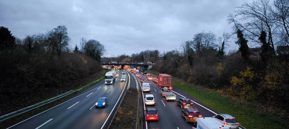 UPDATE: A3 am Kreuz Kaiserberg noch lange gesperrt