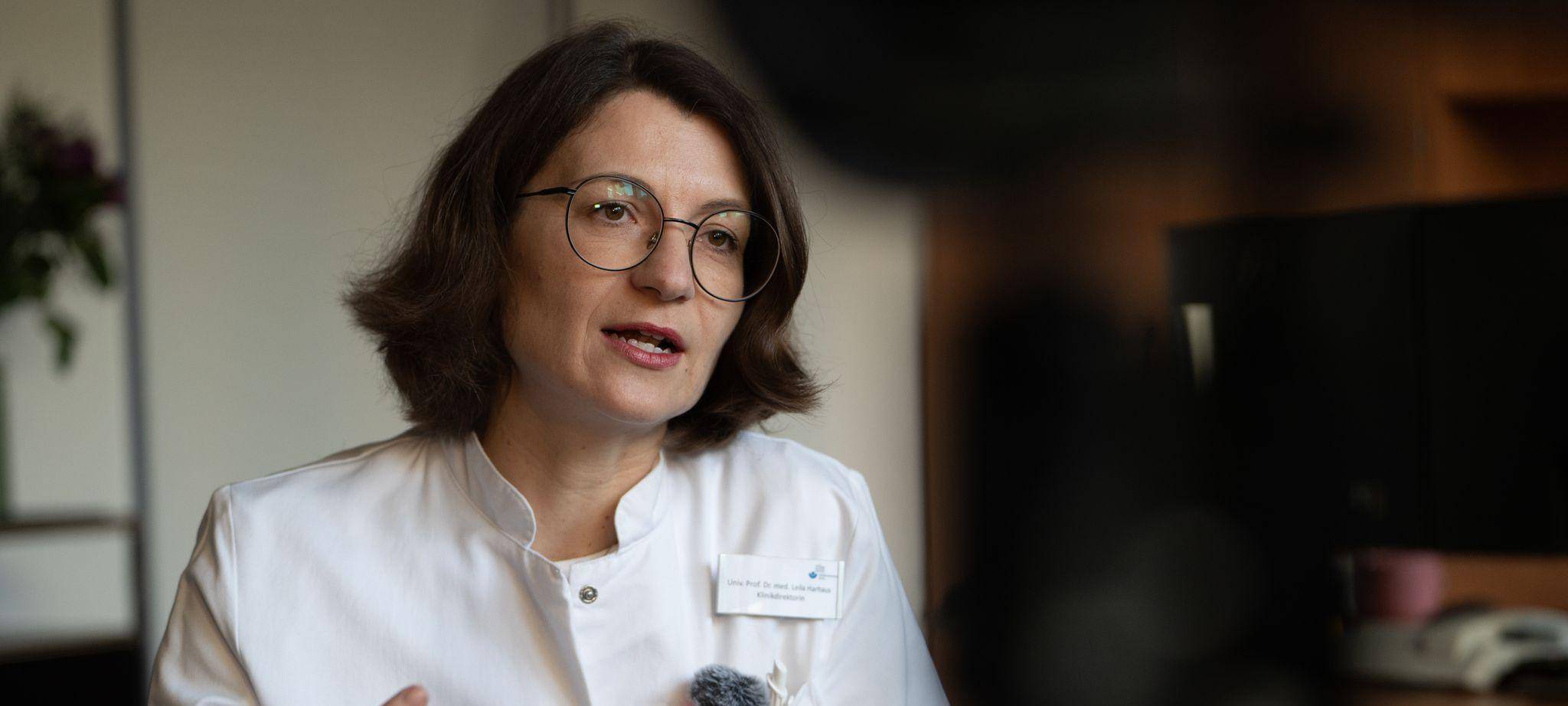 Handchirurgin Leila Harhaus-Wähner