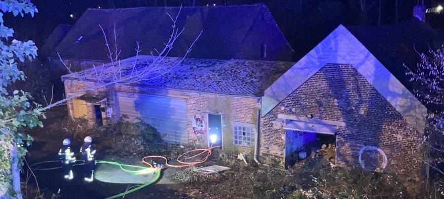 Brand in leerstehender Lagerhalle