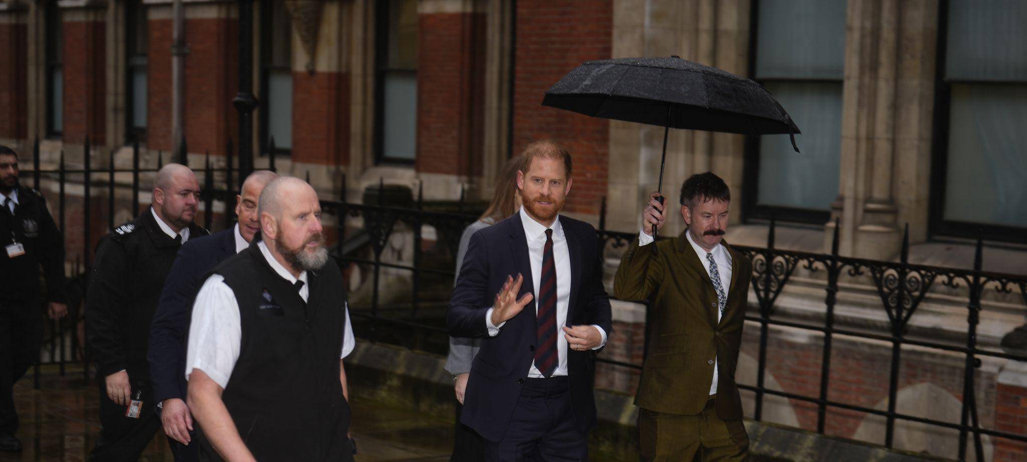 Neuer Prozess: Prominente gehen gegen Verlag der "Daily Mail" vor