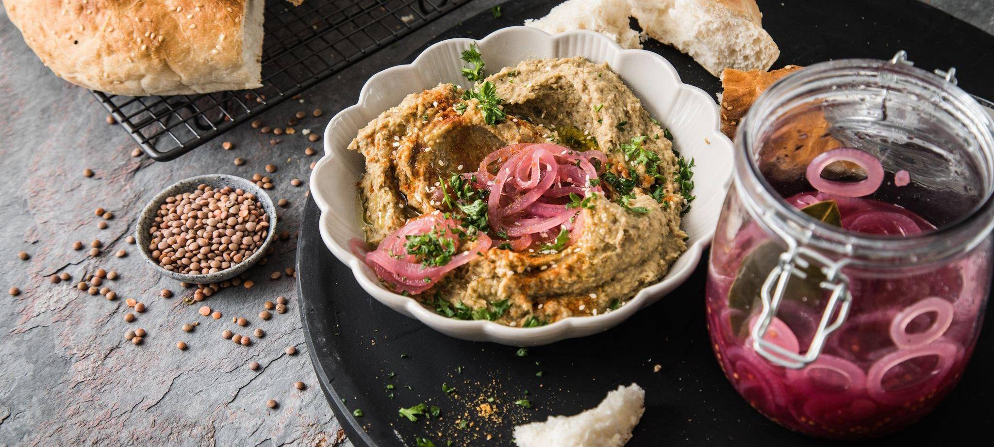 Linsen-Hummus aus braunen Berglinsen