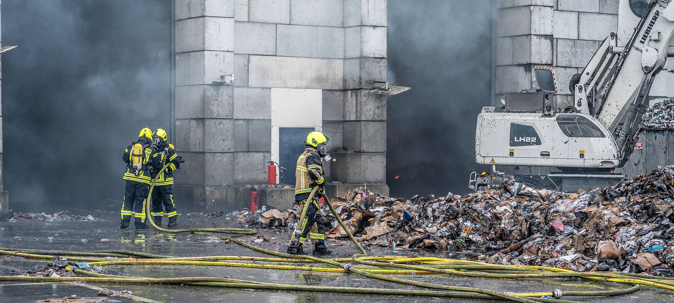 Mülheimer Feuerwehr unterstützt bei Brand in Oberhausen
