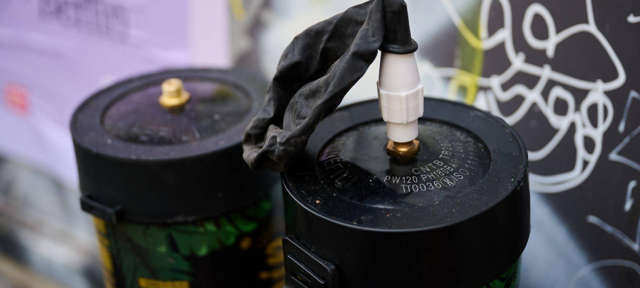 Lachgas, USB-C, Tarife – was ändert sich im April?