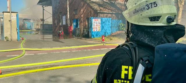 Großbrand an der Ruhrorter Straße - MIT UPDATE!